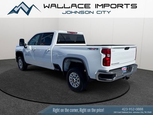 Used 2025 Chevrolet Silverado 2500 LT w/ Safety Package AWD/4WD image 3