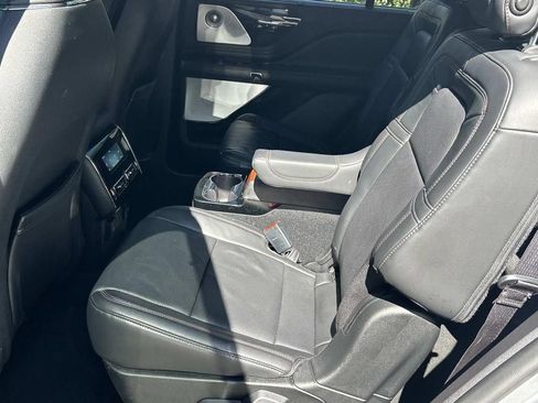 Used 2020 Lincoln Aviator Reserve w/ Equipment Group 201A AWD/4WD image 23