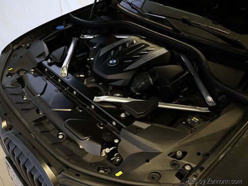 Used 2021 BMW X7 M50i w/ Executive Package image 45