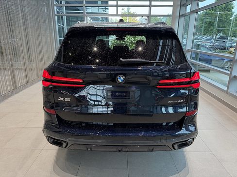 New 2026 BMW X5 xDrive40i w/ M Sport Package AWD/4WD image 5