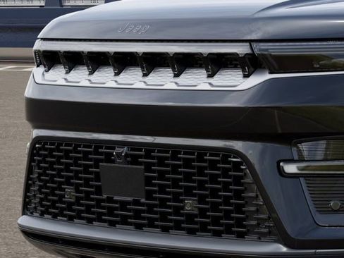 New 2026 Jeep Grand Wagoneer 4WD image 11