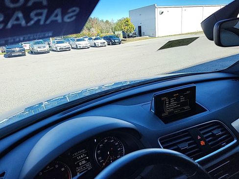 Used 2018 Audi Q3 2.0T Premium w/ Convenience Package image 7