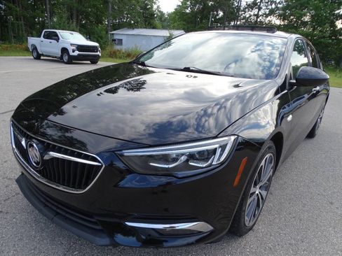 Used 2019 Buick Regal Preferred w/ Driver Confidence Package I FWD image 6