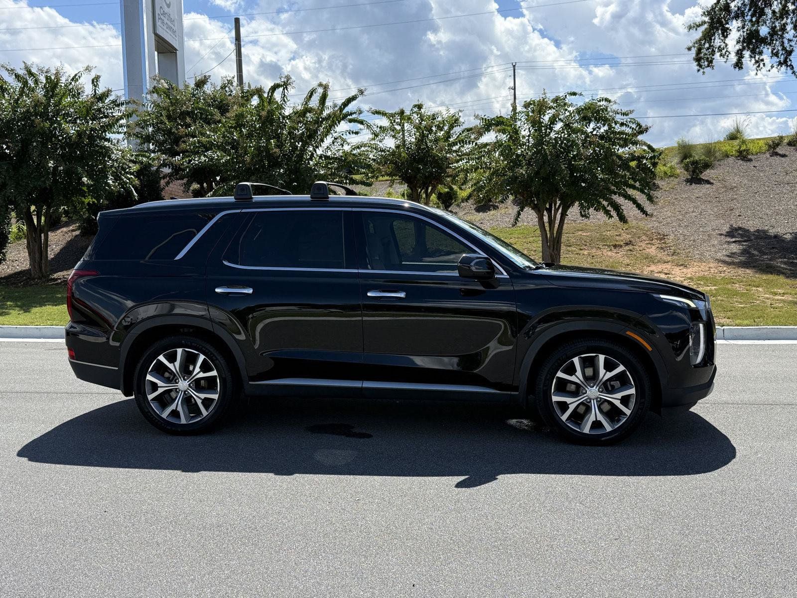 Used 2022 Hyundai Palisade SEL w/ Premium Package FWD image 6