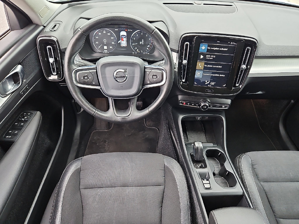 Used 2020 Volvo XC40 T5 Momentum AWD/4WD image 11