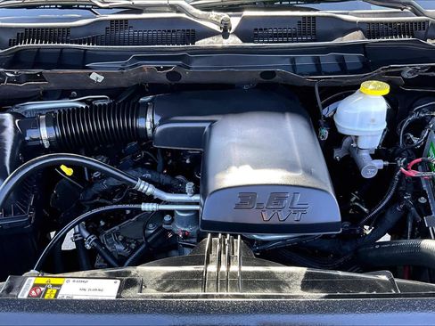 Used 2022 RAM 1500 Classic SLT RWD image 60