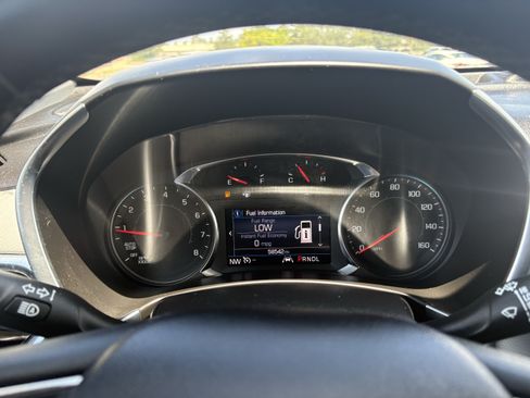 Used 2024 Chevrolet Equinox LT AWD/4WD image 18