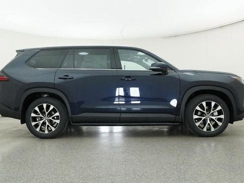 New 2026 Toyota Grand Highlander AWD Hybrid image 28