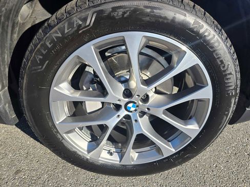 Used 2021 BMW X5 xDrive40i w/ Premium Package image 9