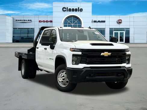 Used 2025 Chevrolet Silverado 3500 W/T AWD/4WD image 1