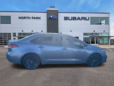 Used 2024 Toyota Corolla SE image 2