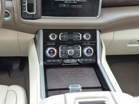 Used 2022 GMC Yukon Denali image 30