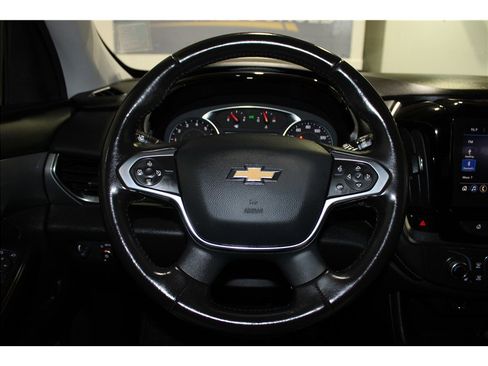 Used 2021 Chevrolet Traverse LT image 28