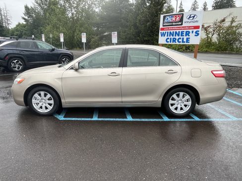 Used 2007 Toyota Camry CE FWD image 2