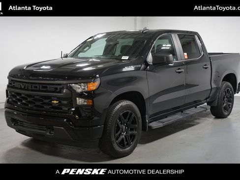 Used 2024 Chevrolet Silverado 1500 Custom image 1