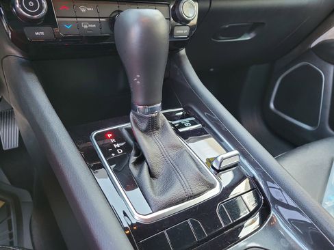 Used 2024 Jeep Compass Latitude image 20