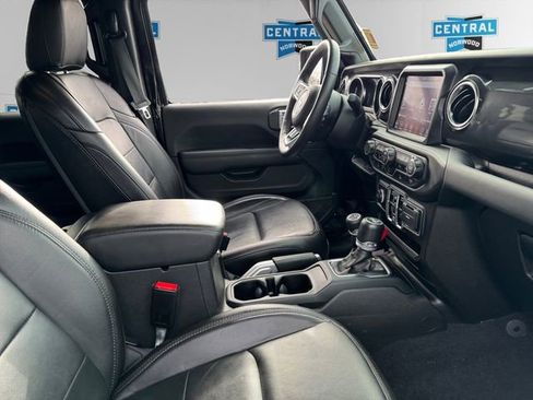 Certified 2021 Jeep Wrangler Unlimited Sahara image 17