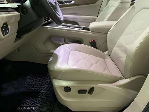 Used 2024 Volkswagen Atlas SE FWD image 71