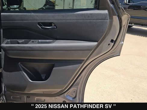 Used 2025 Nissan Pathfinder SV FWD image 28