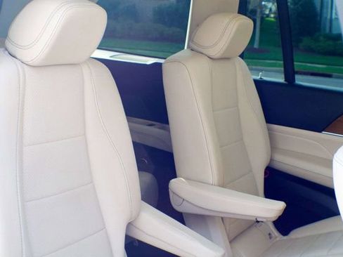 Used 2022 Mercedes-Benz GLS 450 4MATIC image 54