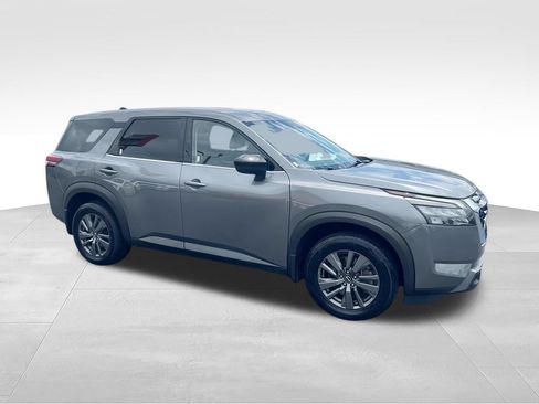 Used 2023 Nissan Pathfinder S FWD image 9