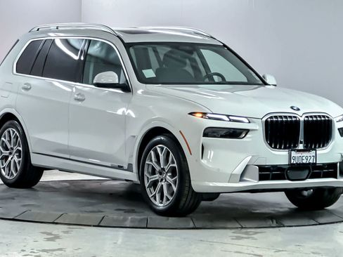 Used 2026 BMW X7 xDrive40i image 9