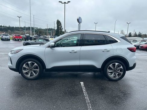 Used 2025 Ford Escape Platinum image 5