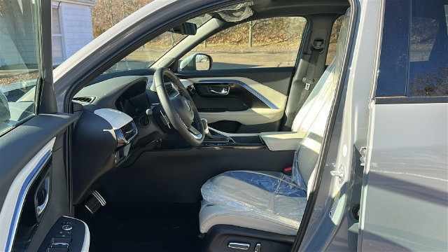 Certified 2025 Acura ADX A-Spec AWD/4WD image 9