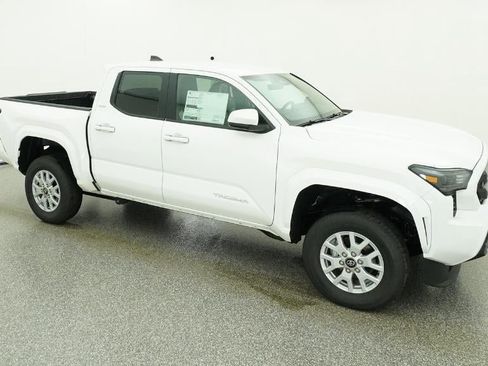 New 2026 Toyota Tacoma SR5 image 12