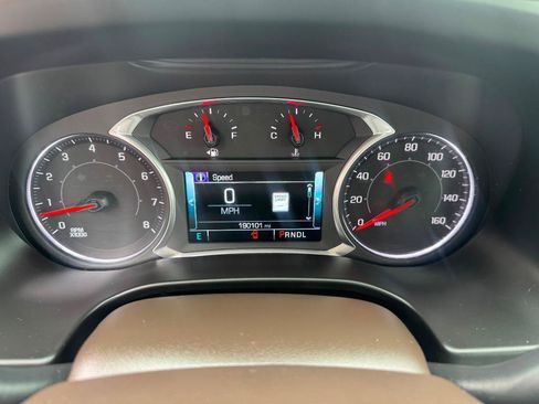 Used 2017 GMC Acadia SLT FWD image 32