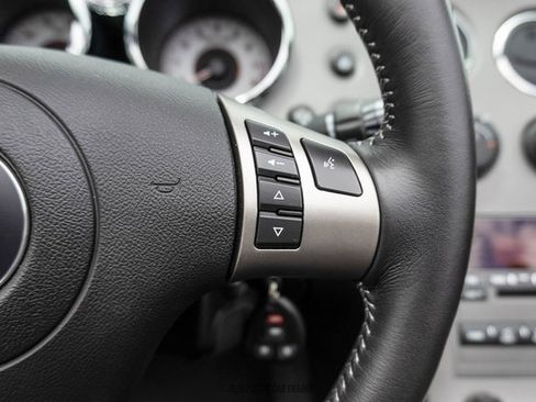 Used 2007 Pontiac Solstice Convertible w/ Premium Package RWD image 42