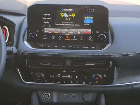 Used 2023 Nissan Rogue Platinum w/ Platinum Premium Package AWD/4WD image 17