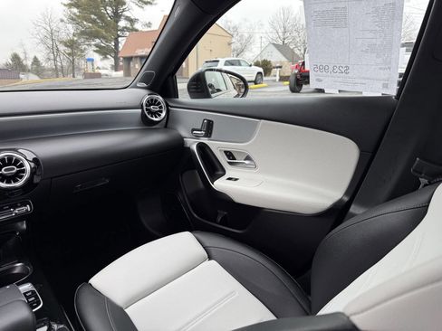 Used 2019 Mercedes-Benz A 220 4MATIC image 13