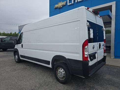 Used 2023 RAM ProMaster 2500 FWD image 3