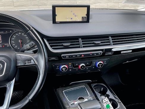 Used 2017 Audi Q7 3.0T Premium Plus w/ Premium Plus Package image 5