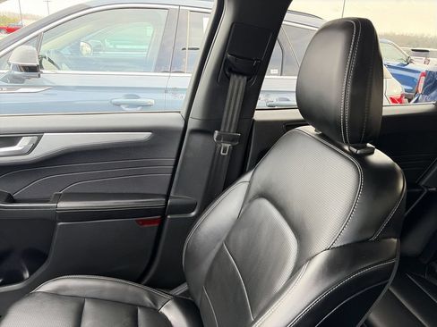 Used 2025 Ford Escape Platinum AWD/4WD image 23