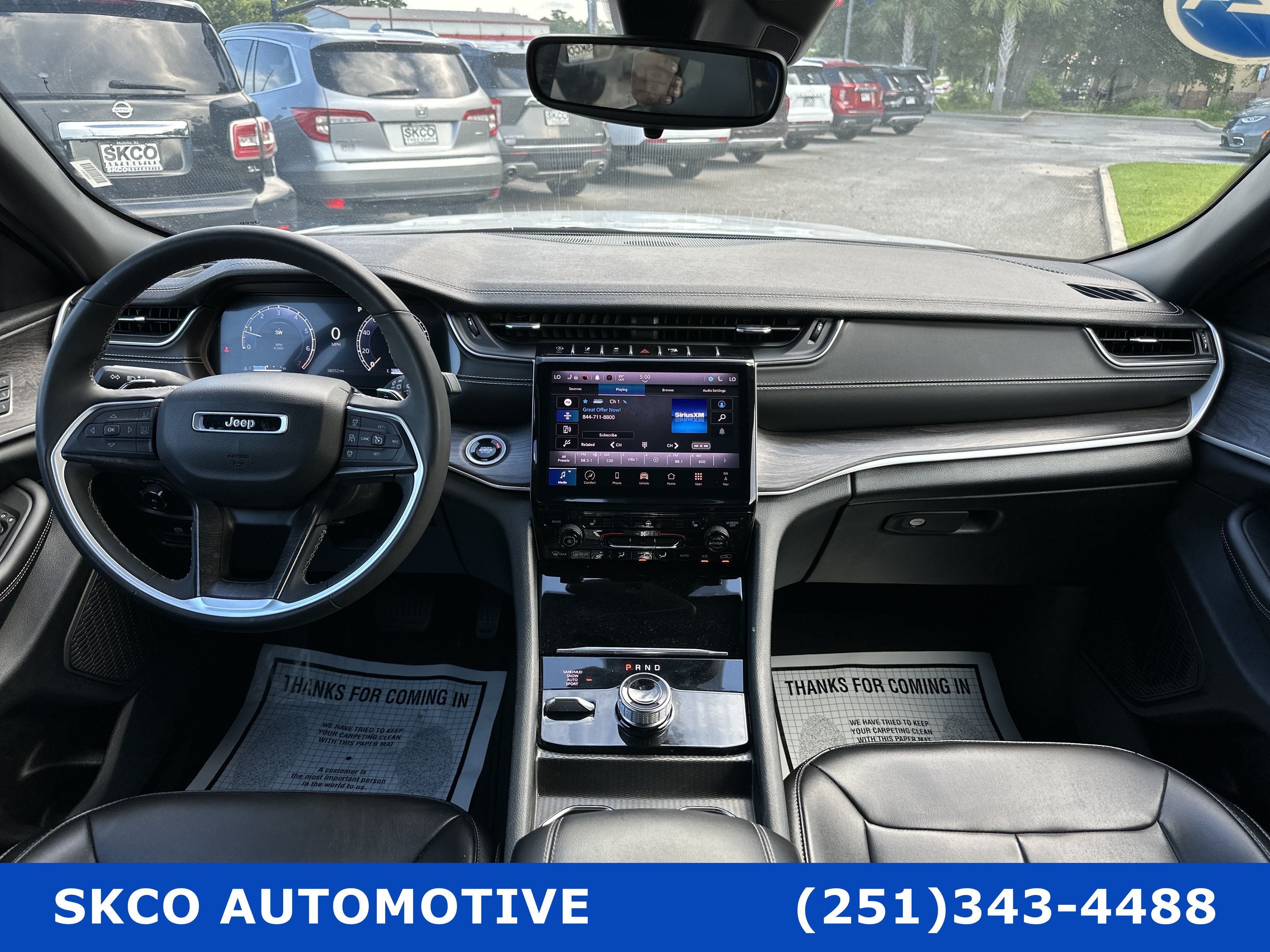 Used 2024 Jeep Grand Cherokee Limited AWD/4WD image 15