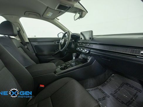 Used 2025 Honda Civic LX image 41