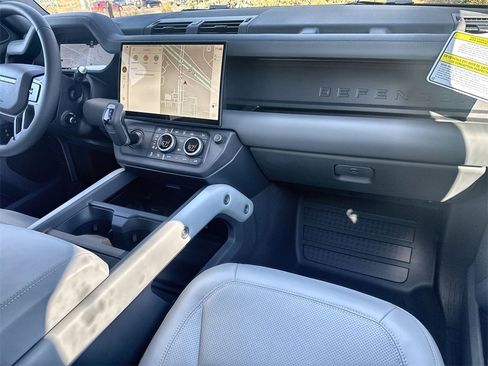 Used 2026 Land Rover Defender 110 S image 14