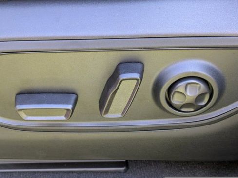 New 2025 Jeep Grand Cherokee Altitude RWD image 18