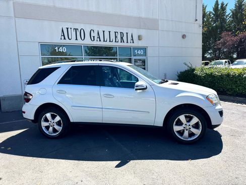 Used 2010 Mercedes-Benz ML 350 4MATIC image 3