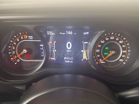 Used 2025 Jeep Gladiator Mojave w/ Convenience Group image 17