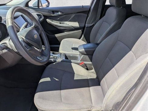 Used 2019 Chevrolet Cruze LS FWD image 14