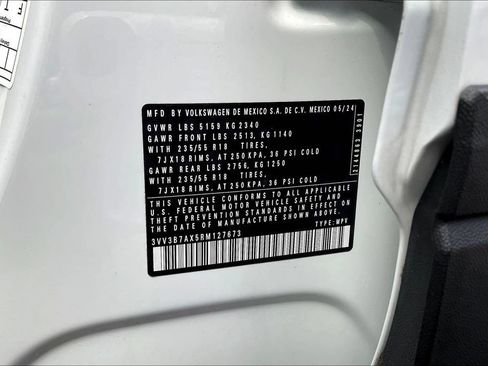 Used 2024 Volkswagen Tiguan SE FWD image 21