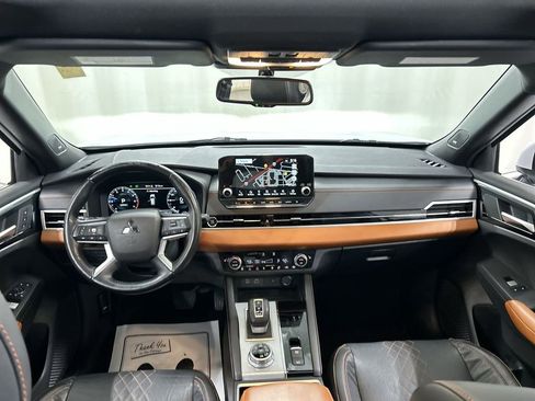 Used 2022 Mitsubishi Outlander SEL AWD/4WD image 19