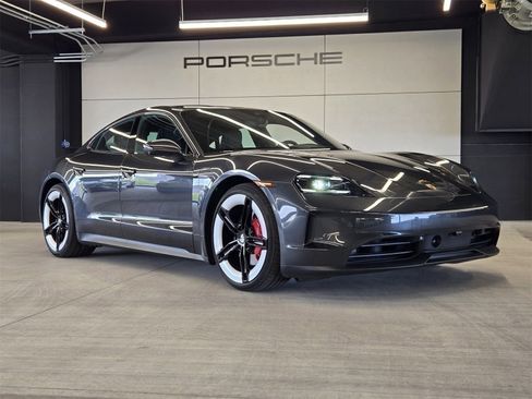 Used 2025 Porsche Taycan 4S image 27