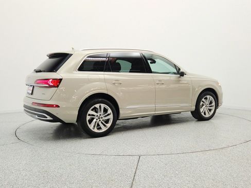 Used 2023 Audi Q7 2.0T Premium w/ Convenience Package AWD/4WD image 5