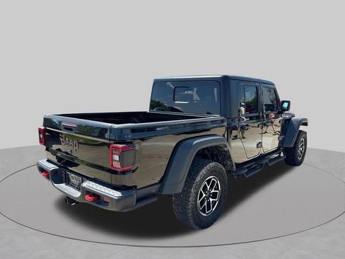Used 2025 Jeep Gladiator Rubicon w/ Convenience Group AWD/4WD image 16