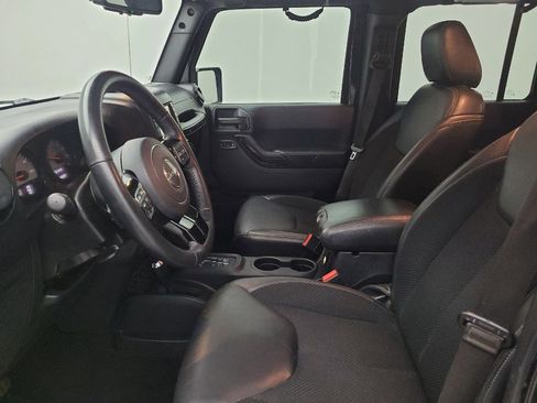 Used 2017 Jeep Wrangler Unlimited Sahara AWD/4WD image 17