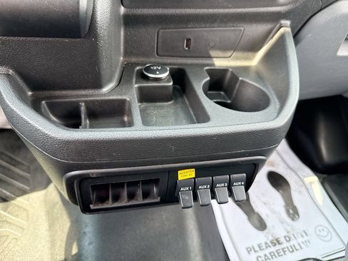 Used 2019 Ford Transit 150 148 Low Roof RWD image 31